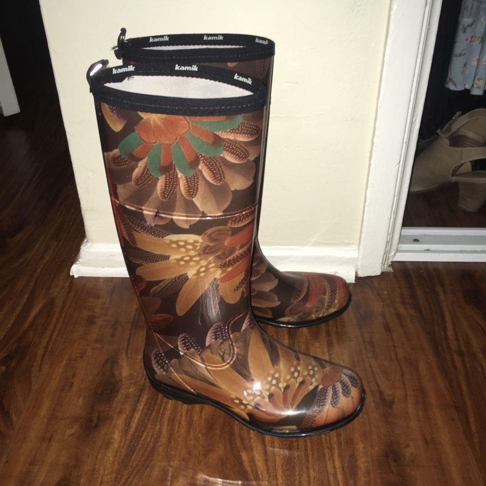 Rain boots